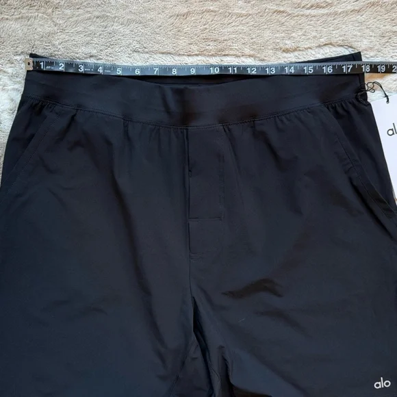 NWT ALO YOGA Man’s 7" Repetition Short Size XL - Picture 7 of 15